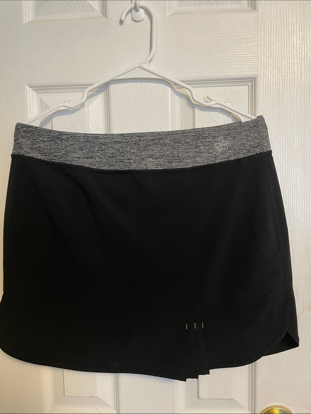 Tuff Athletics Women’s Black Athletic Skort Built-In Shorts Size M